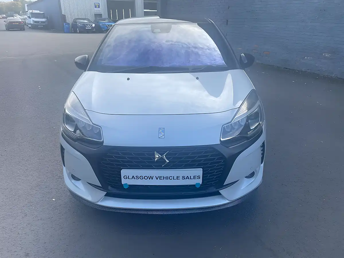 Used 2017 DS Automobiles DS 3 Prestige White - Interior and Exterior details 2