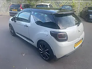 Used 2017 DS Automobiles DS 3 Prestige White - Interior and Exterior details 9