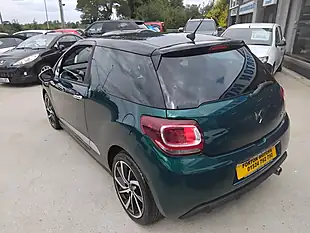Used 2017 DS Automobiles DS3 One Green - Interior and Exterior details 13