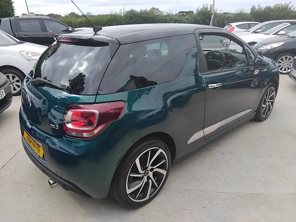Used 2017 DS Automobiles DS3 One Green - Interior and Exterior details 15
