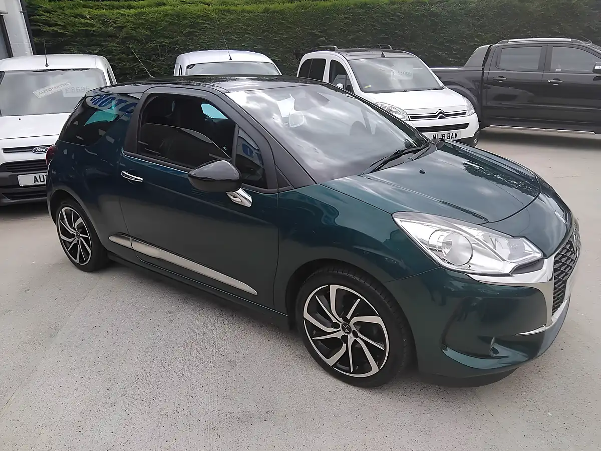 Used 2017 DS Automobiles DS3 One Green - Interior and Exterior details 16