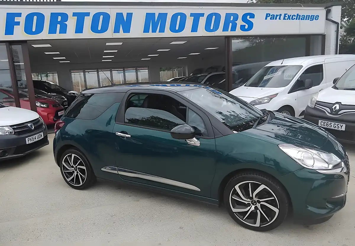 Used 2017 DS Automobiles DS3 One Green - Interior and Exterior details 2