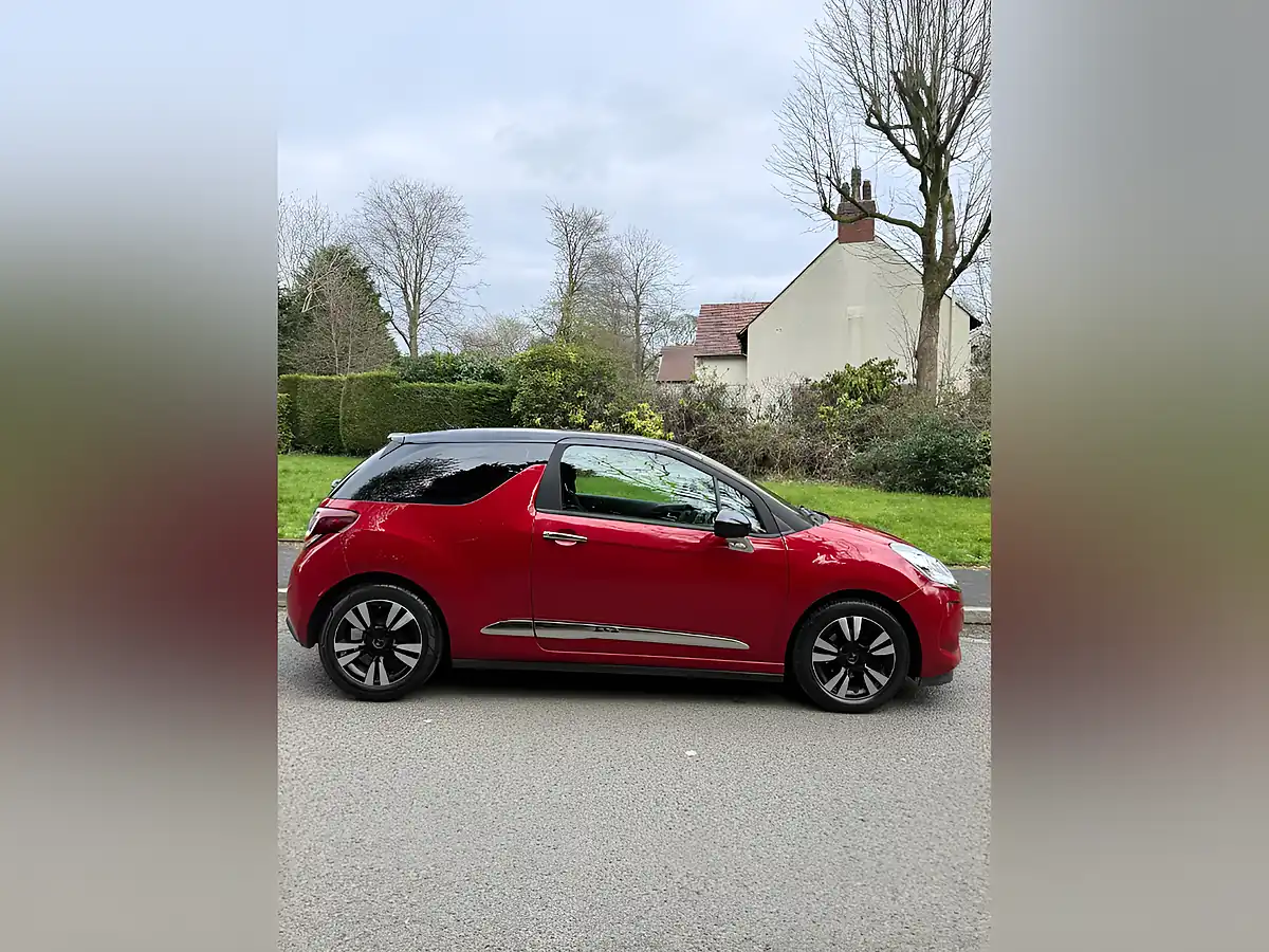 Used 2017 DS DS 3 Chic Red - Interior and Exterior details 2