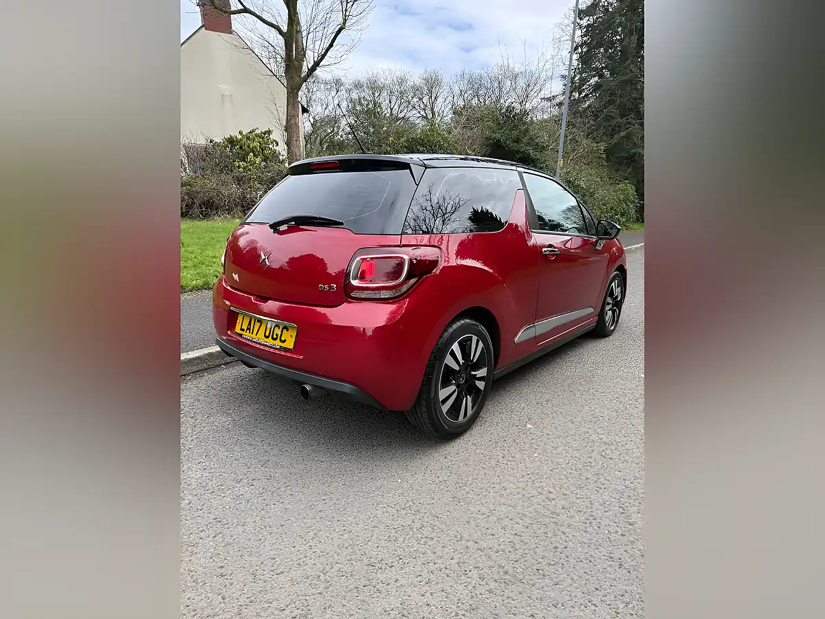 Used 2017 DS DS 3 Chic Red - Interior and Exterior details 3