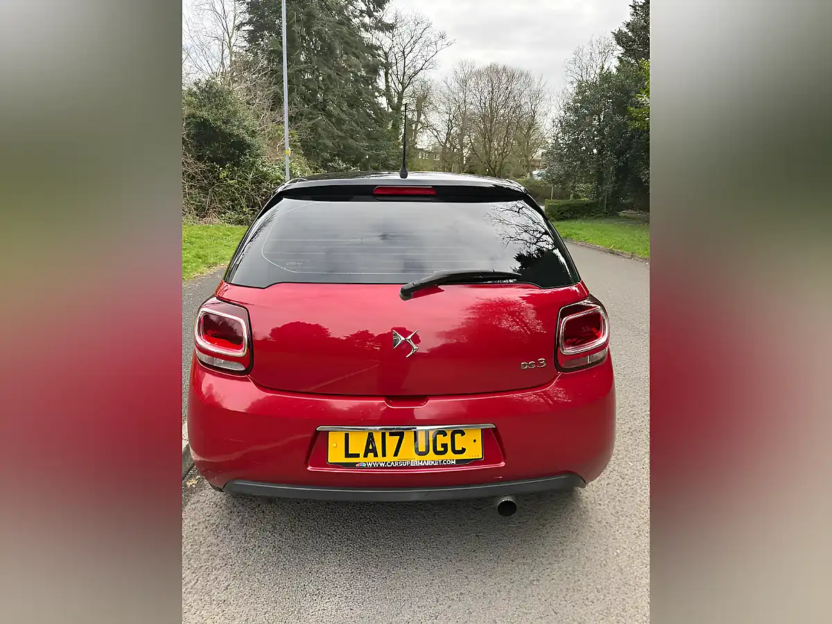 Used 2017 DS DS 3 Chic Red - Interior and Exterior details 4