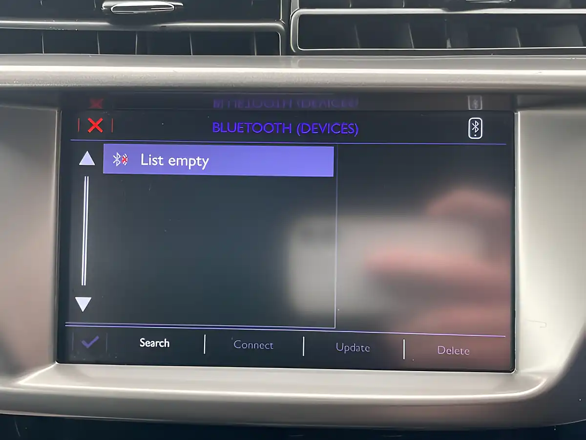 Used 2017 DS DS 3 Chic White - Interior and Exterior details 20