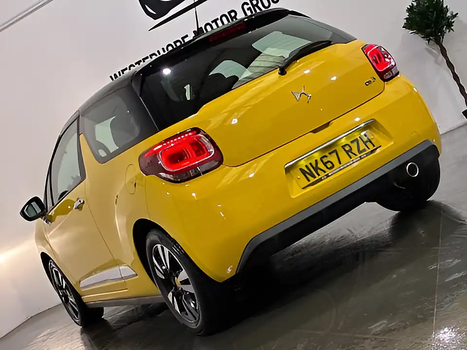 Used 2017 DS DS 3 Chic Yellow - Interior and Exterior details 10