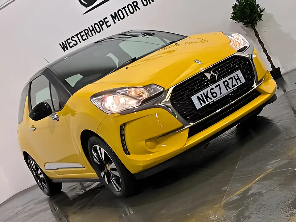 Used 2017 DS DS 3 Chic Yellow - Interior and Exterior details 15