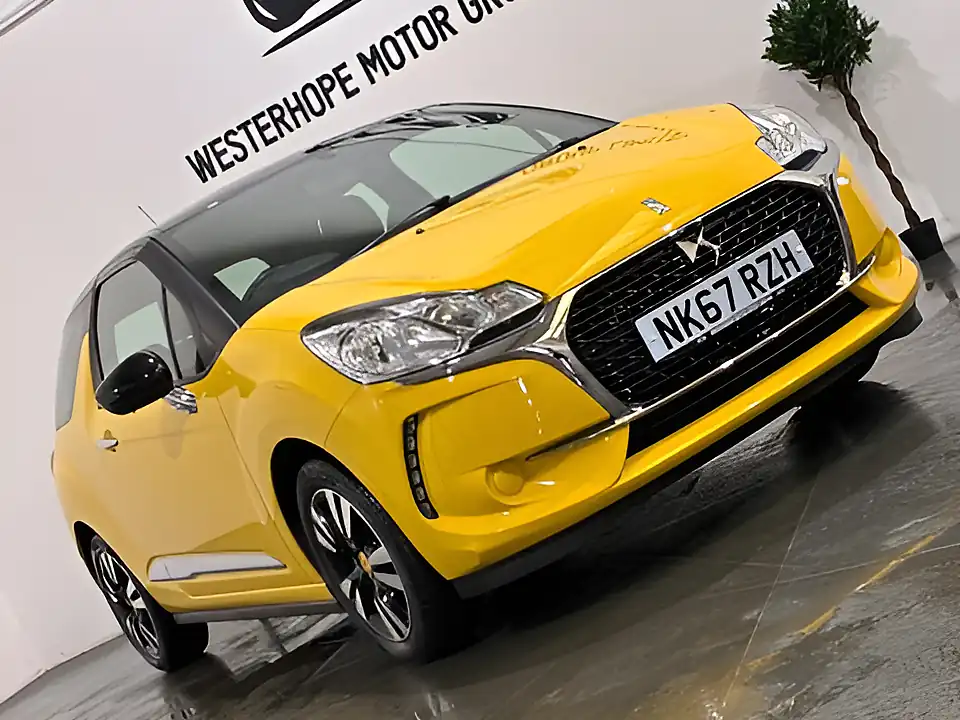 Used 2017 DS DS 3 Chic Yellow - Interior and Exterior details 16