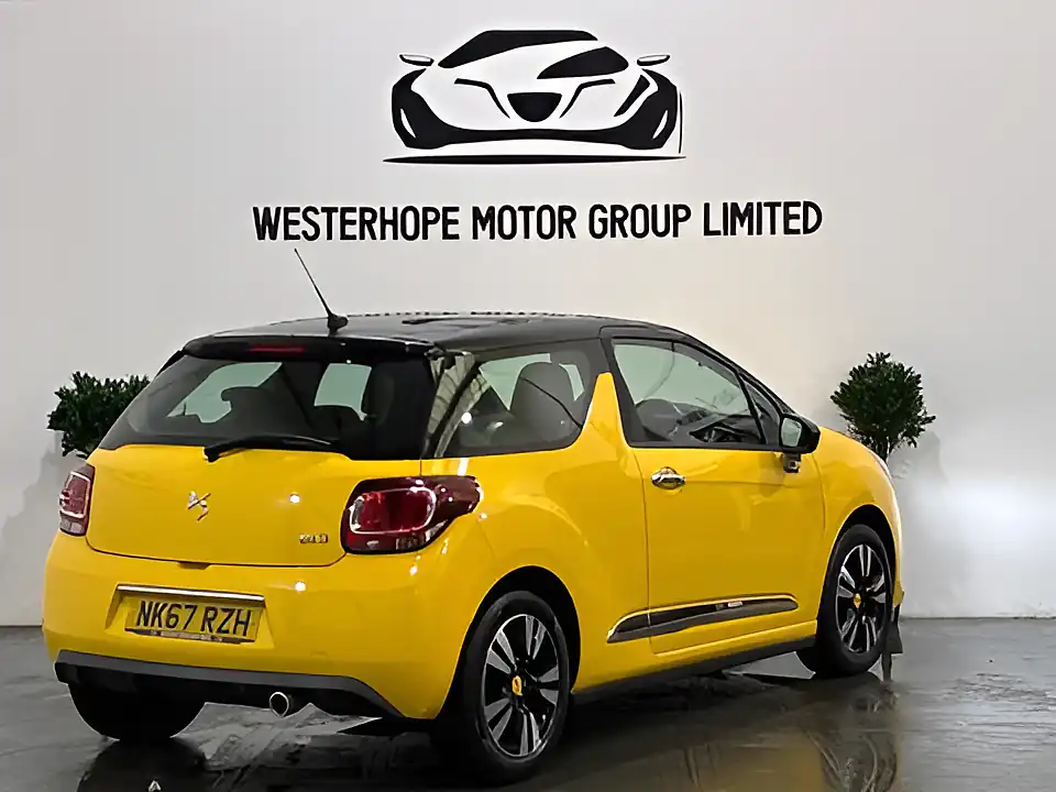 Used 2017 DS DS 3 Chic Yellow - Interior and Exterior details 4