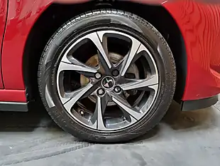 Used 2017 DS DS 3 Elegance Red - Interior and Exterior details 14