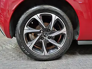 Used 2017 DS DS 3 Elegance Red - Interior and Exterior details 15