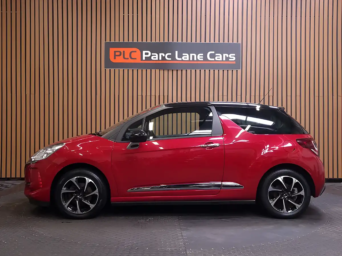 Used 2017 DS DS 3 Elegance Red - Interior and Exterior details 7