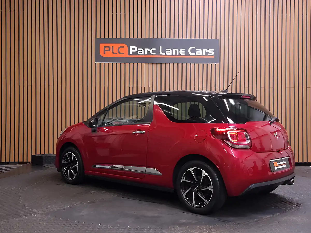 Used 2017 DS DS 3 Elegance Red - Interior and Exterior details 8