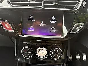 Used 2017 DS DS 3 Elegance Red - Interior and Exterior details 12