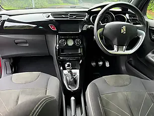 Used 2017 DS DS 3 Elegance Red - Interior and Exterior details 9
