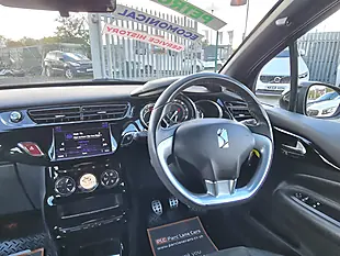 Used 2017 DS DS 3 Elegance Whisper Red Metallic - Interior and Exterior details 9
