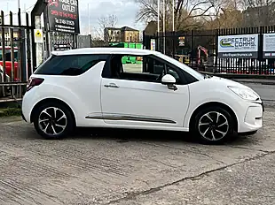 Used 2017 DS DS 3 Elegance White - Interior and Exterior details 9