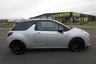 Used 2017 DS DS 3 Performance Line Silver - Interior and Exterior details 16