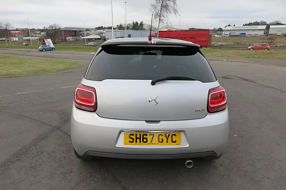 Used 2017 DS DS 3 Performance Line Silver - Interior and Exterior details 8