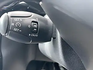 Used 2017 DS DS 3 Performance Line Yellow - Interior and Exterior details 17