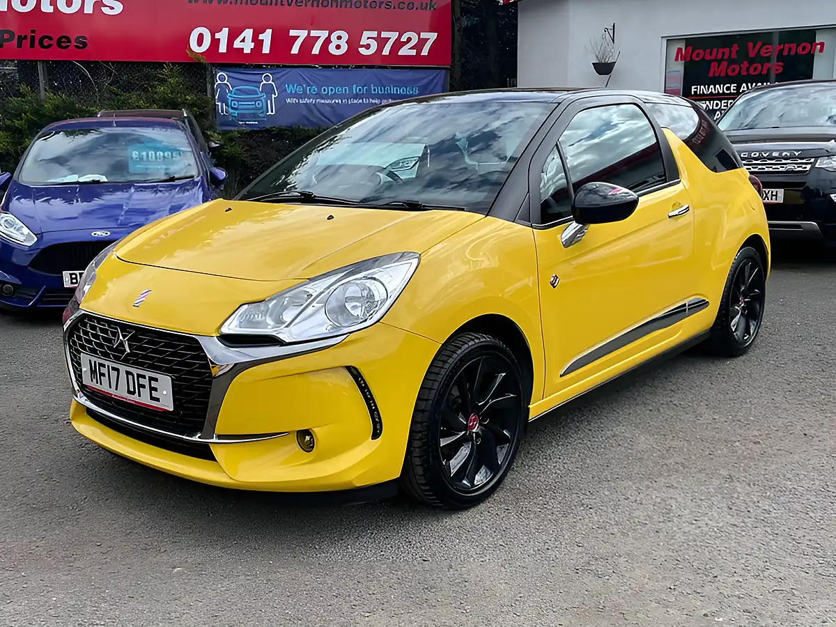 Used 2017 DS DS 3 Performance Line Yellow - Interior and Exterior details 4
