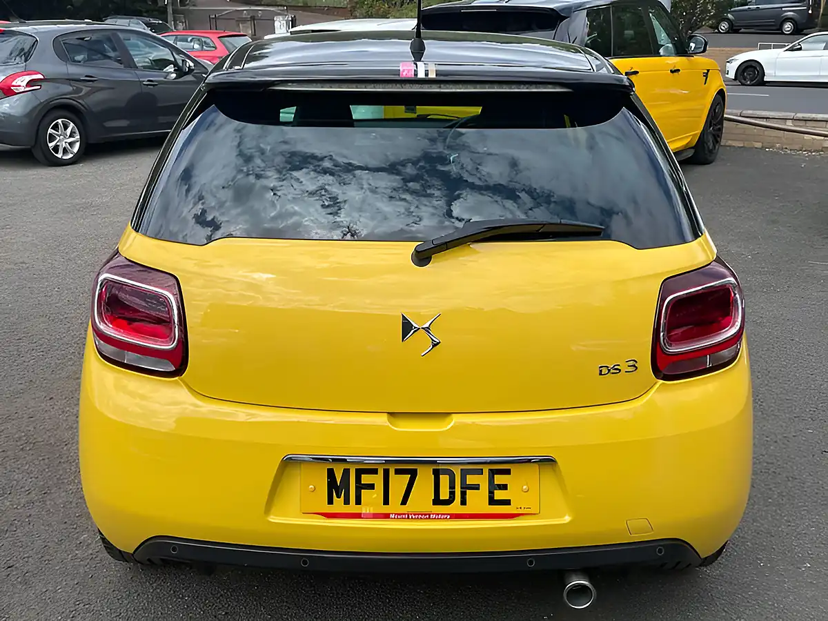 Used 2017 DS DS 3 Performance Line Yellow - Interior and Exterior details 7