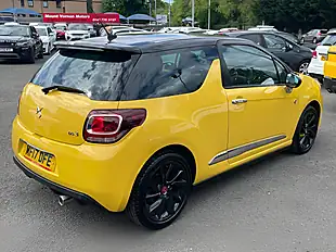 Used 2017 DS DS 3 Performance Line Yellow - Interior and Exterior details 8