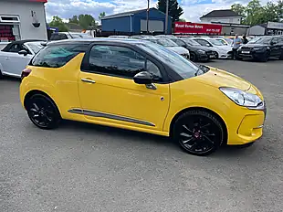 Used 2017 DS DS 3 Performance Line Yellow - Interior and Exterior details 9