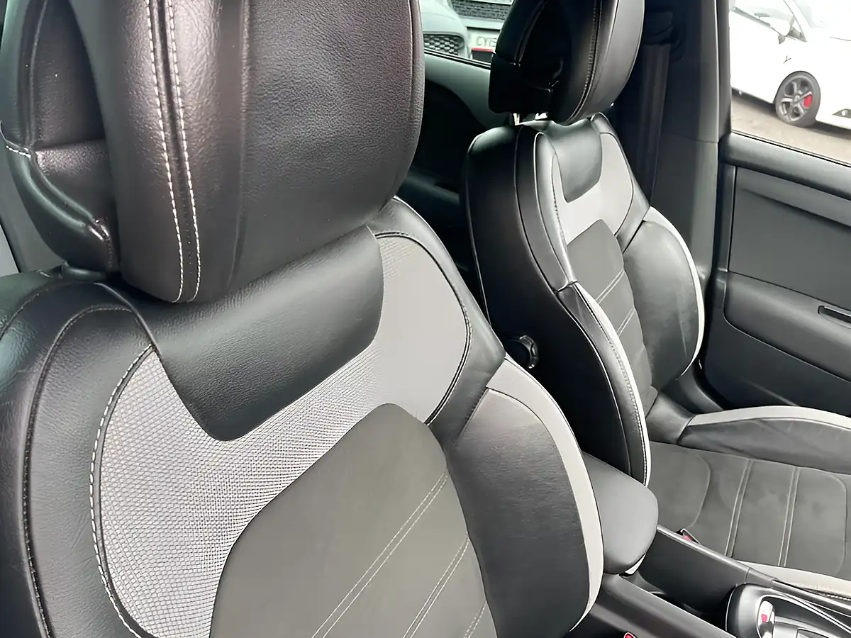 Used 2017 DS DS 4 Prestige White - Interior and Exterior details 14