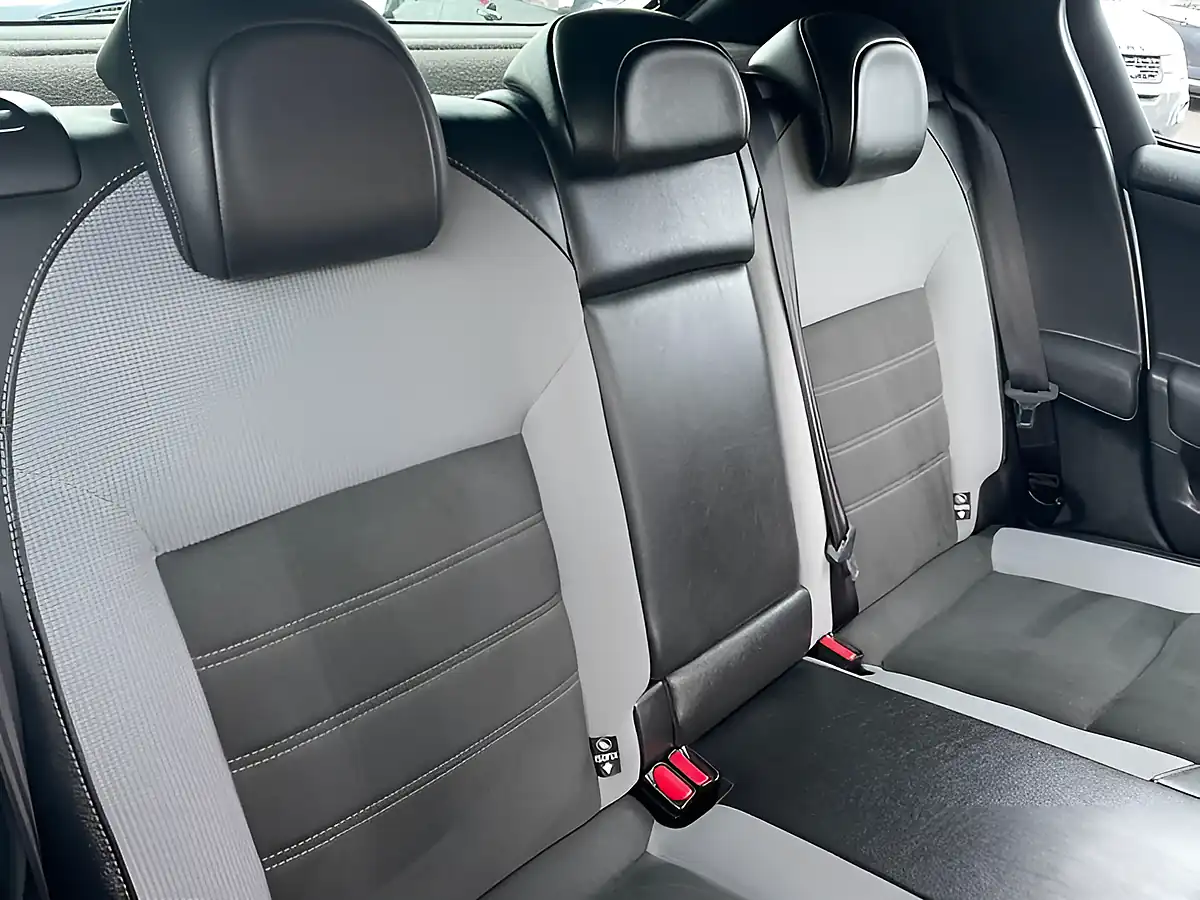 Used 2017 DS DS 4 Prestige White - Interior and Exterior details 15