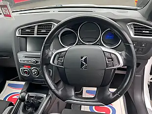 Used 2017 DS DS 4 Prestige White - Interior and Exterior details 16