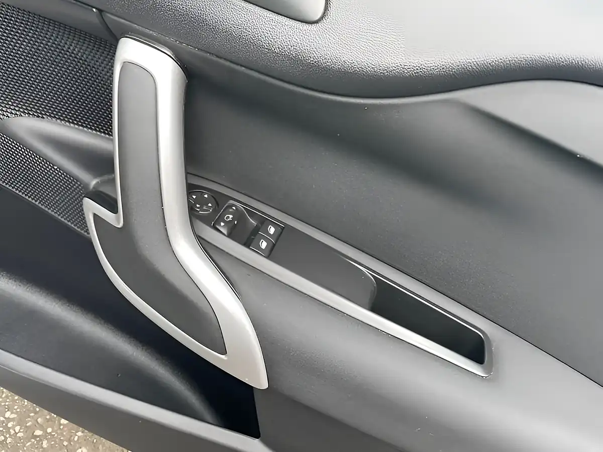 Used 2017 DS DS 4 Prestige White - Interior and Exterior details 17
