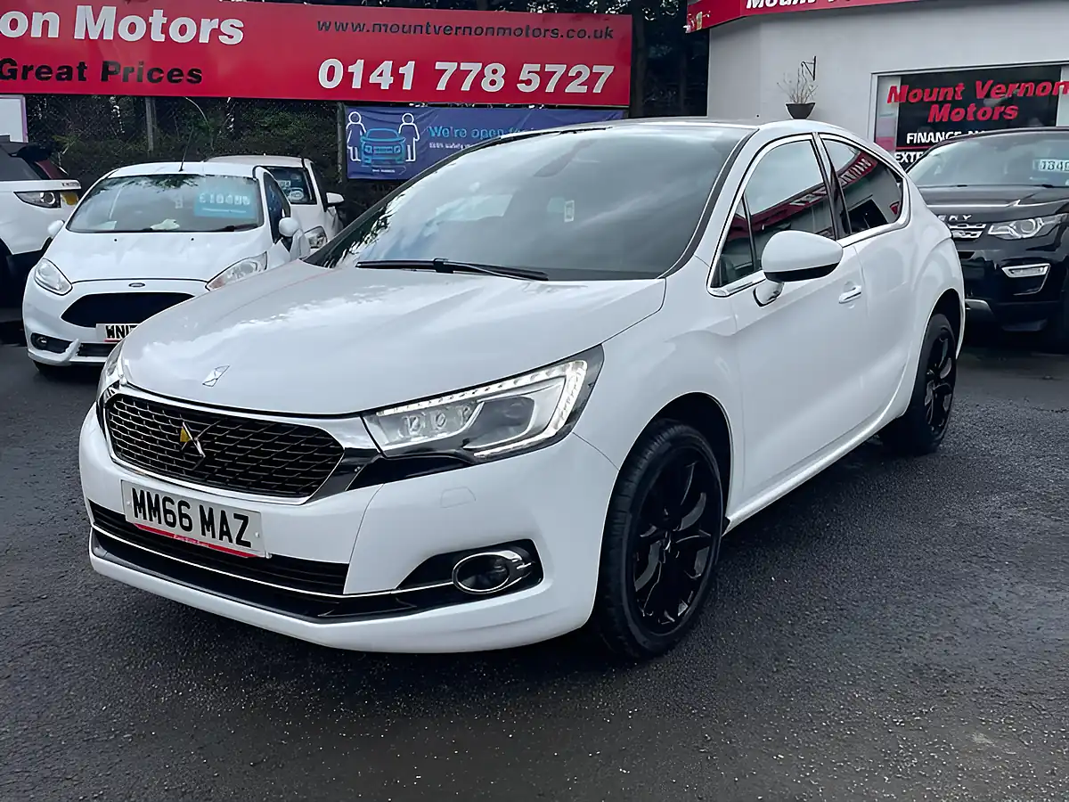 Used 2017 DS DS 4 Prestige White - Interior and Exterior details 4