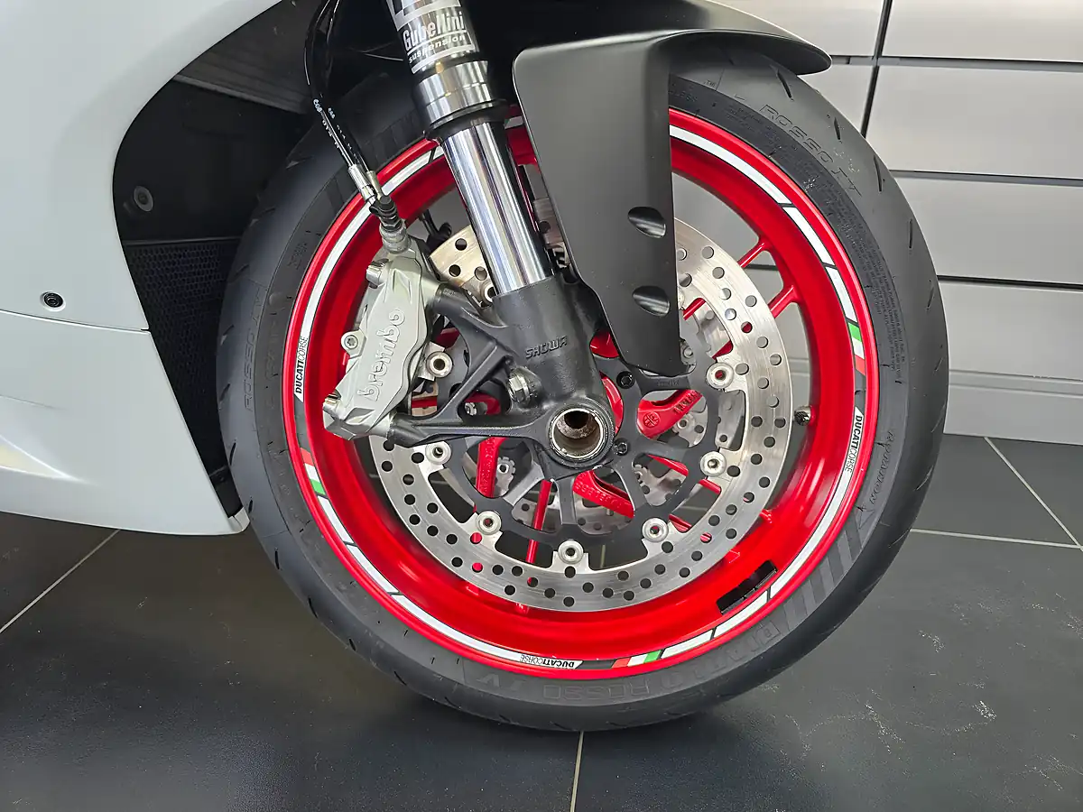 Used 2017 Ducati 959 Panigale White - Interior and Exterior details 5