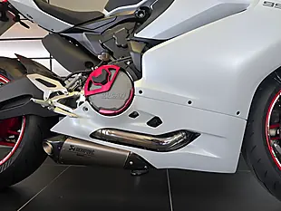 Used 2017 Ducati 959 Panigale White - Interior and Exterior details 6