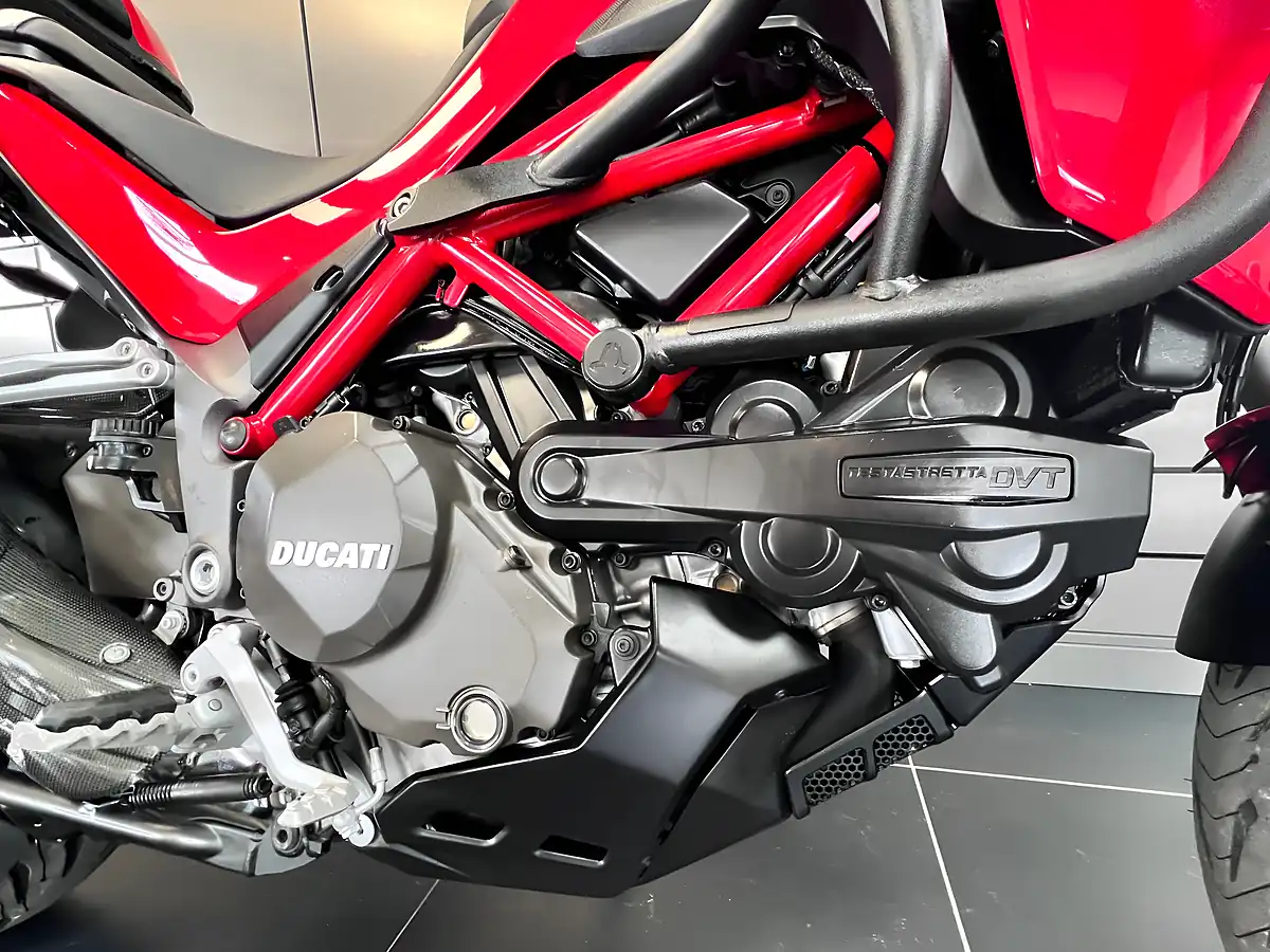 Used 2017 Ducati Multistrada 1200 S Touring Red - Interior and Exterior details 12