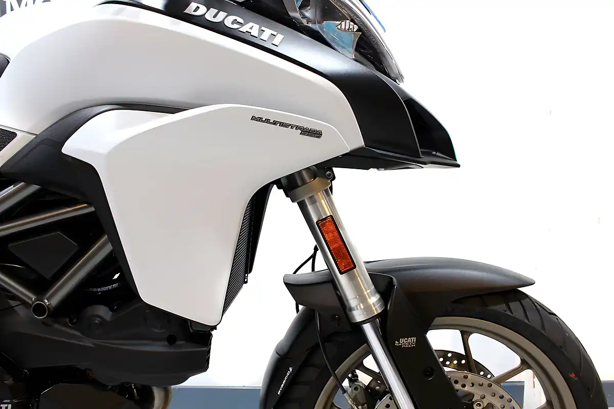 Used 2017 Ducati Multistrada 950 T White - Interior and Exterior details 4