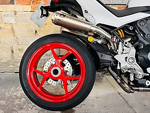 Used 2017 Ducati Supersport S S White - Interior and Exterior details 10