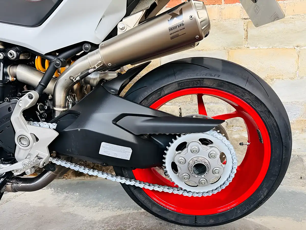 Used 2017 Ducati Supersport S S White - Interior and Exterior details 17