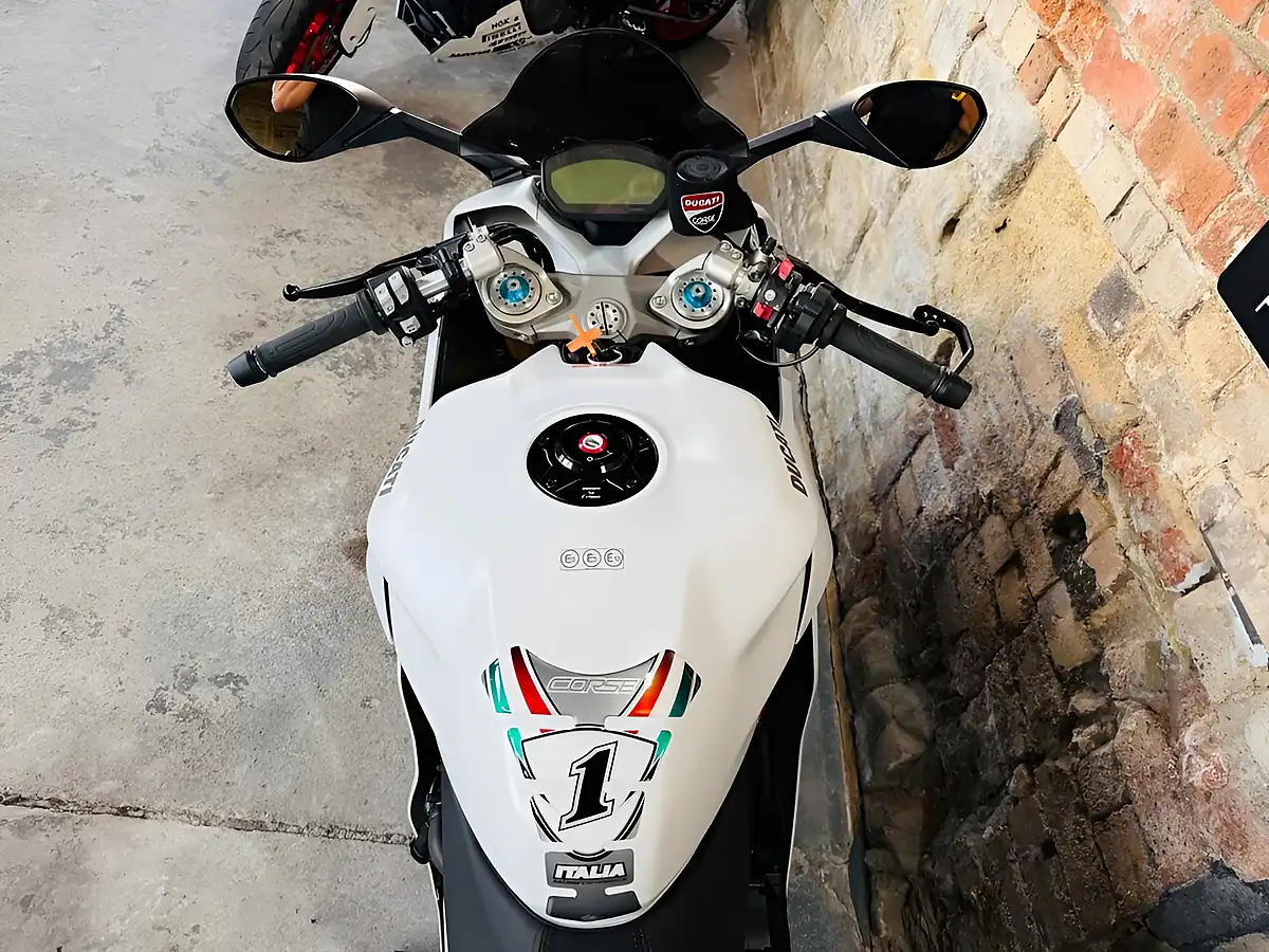 Used 2017 Ducati Supersport S S White - Interior and Exterior details 20
