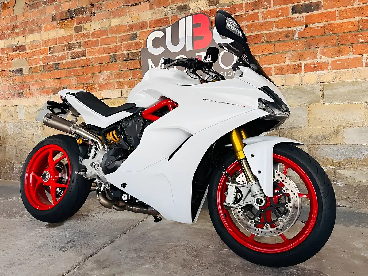 Used 2017 Ducati Supersport S S White - Interior and Exterior details 3