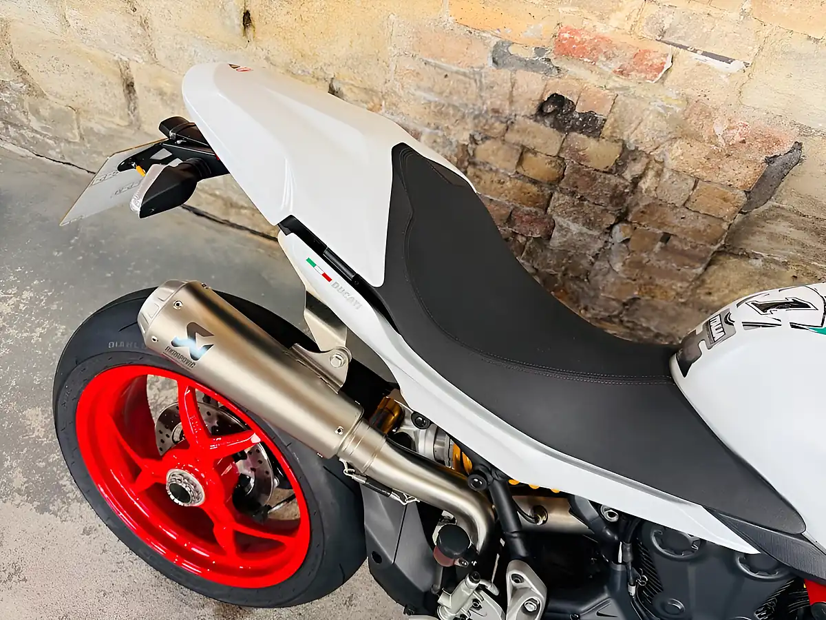 Used 2017 Ducati Supersport S S White - Interior and Exterior details 9