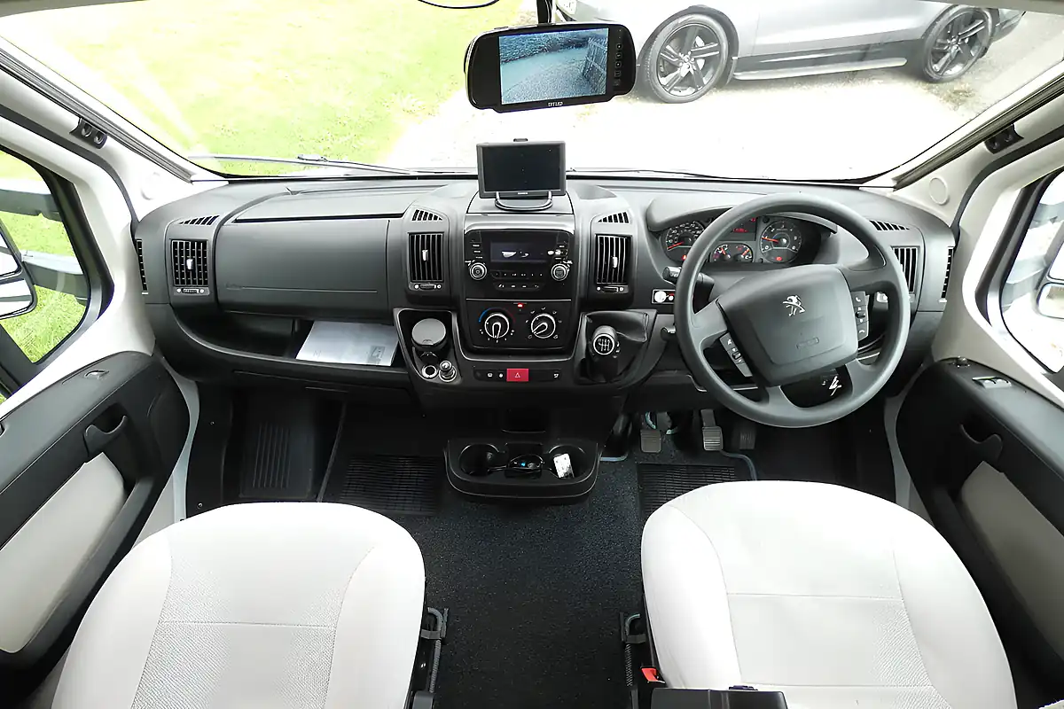 Used 2017 Elddis Autoquest 175 White - Interior and Exterior details 14