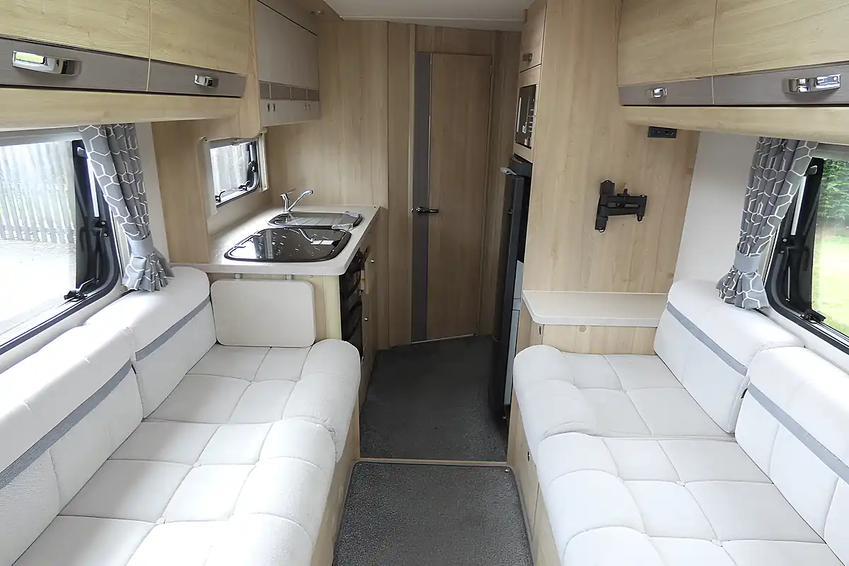 Used 2017 Elddis Autoquest 175 White - Interior and Exterior details 15