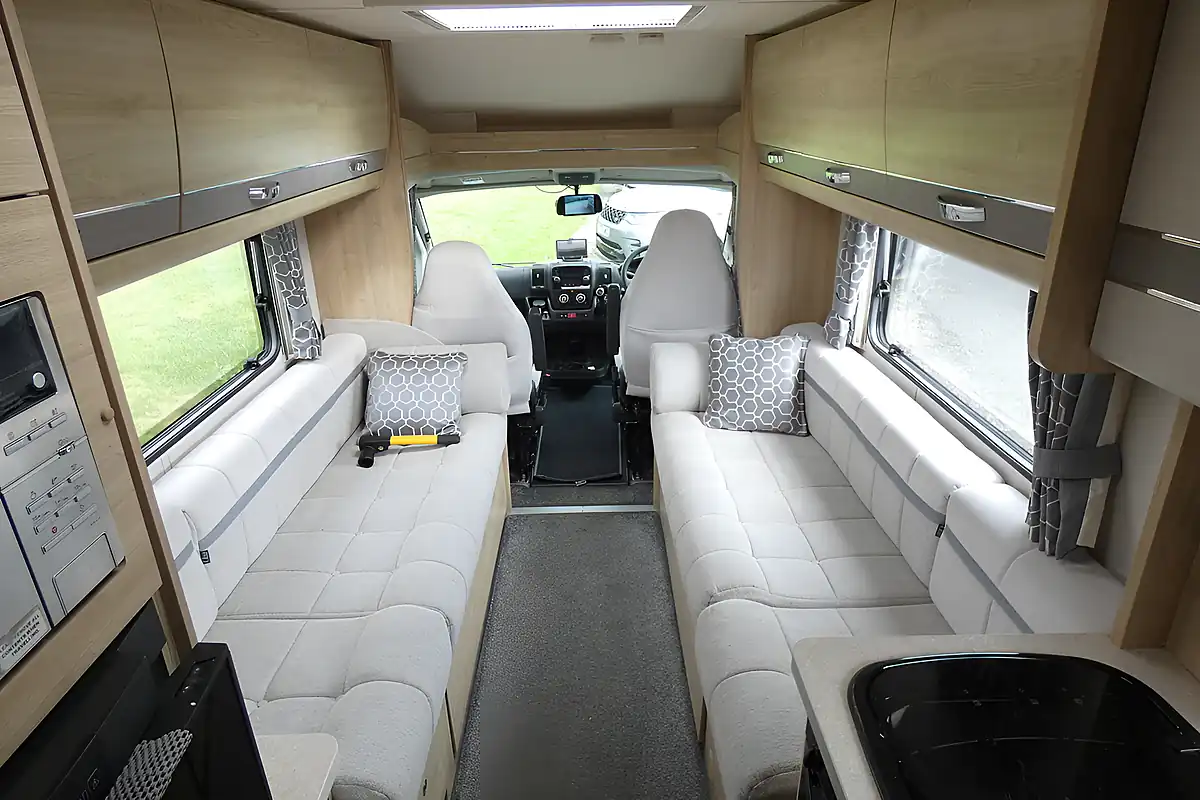 Used 2017 Elddis Autoquest 175 White - Interior and Exterior details 16