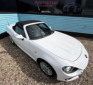 Used 2017 Fiat 124 Spider Classica Ice White - Interior and Exterior details 13
