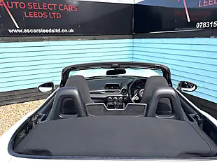 Used 2017 Fiat 124 Spider Classica Ice White - Interior and Exterior details 14