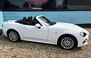 Used 2017 Fiat 124 Spider Classica Ice White - Interior and Exterior details 3