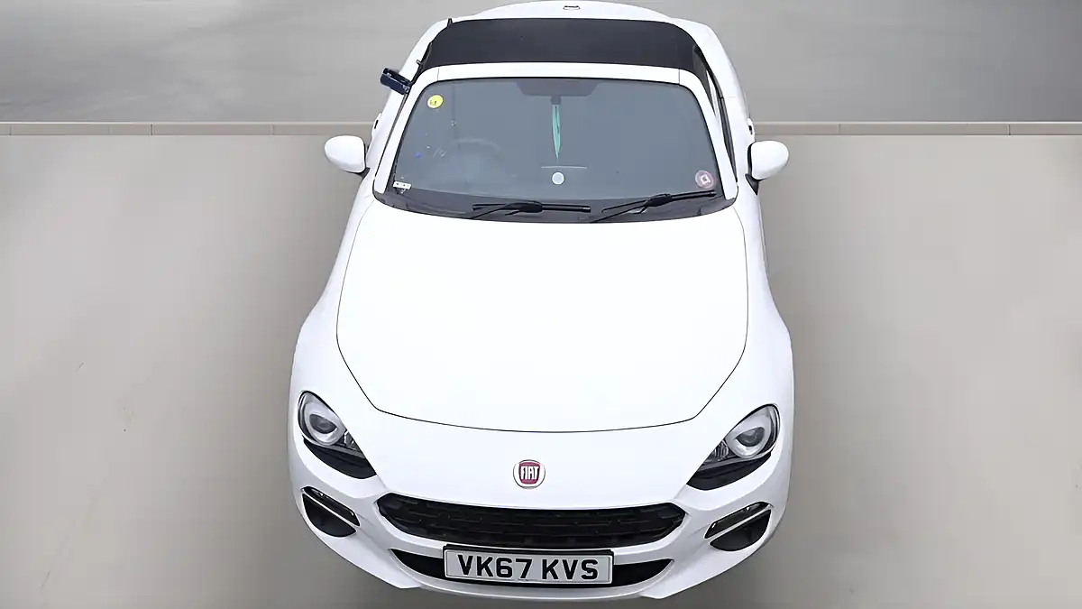Used 2017 Fiat 124 Spider Classica White - Interior and Exterior details 11